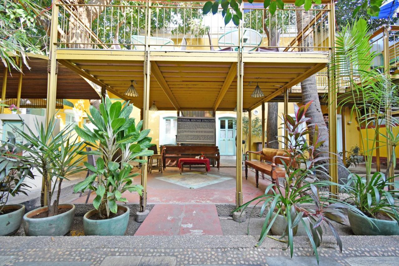 Hotel Villa Des Gouverneurs Pondicherry Bagian luar foto