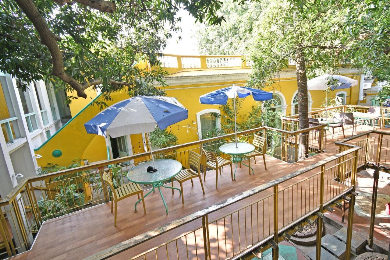 Hotel Villa Des Gouverneurs Pondicherry Bagian luar foto