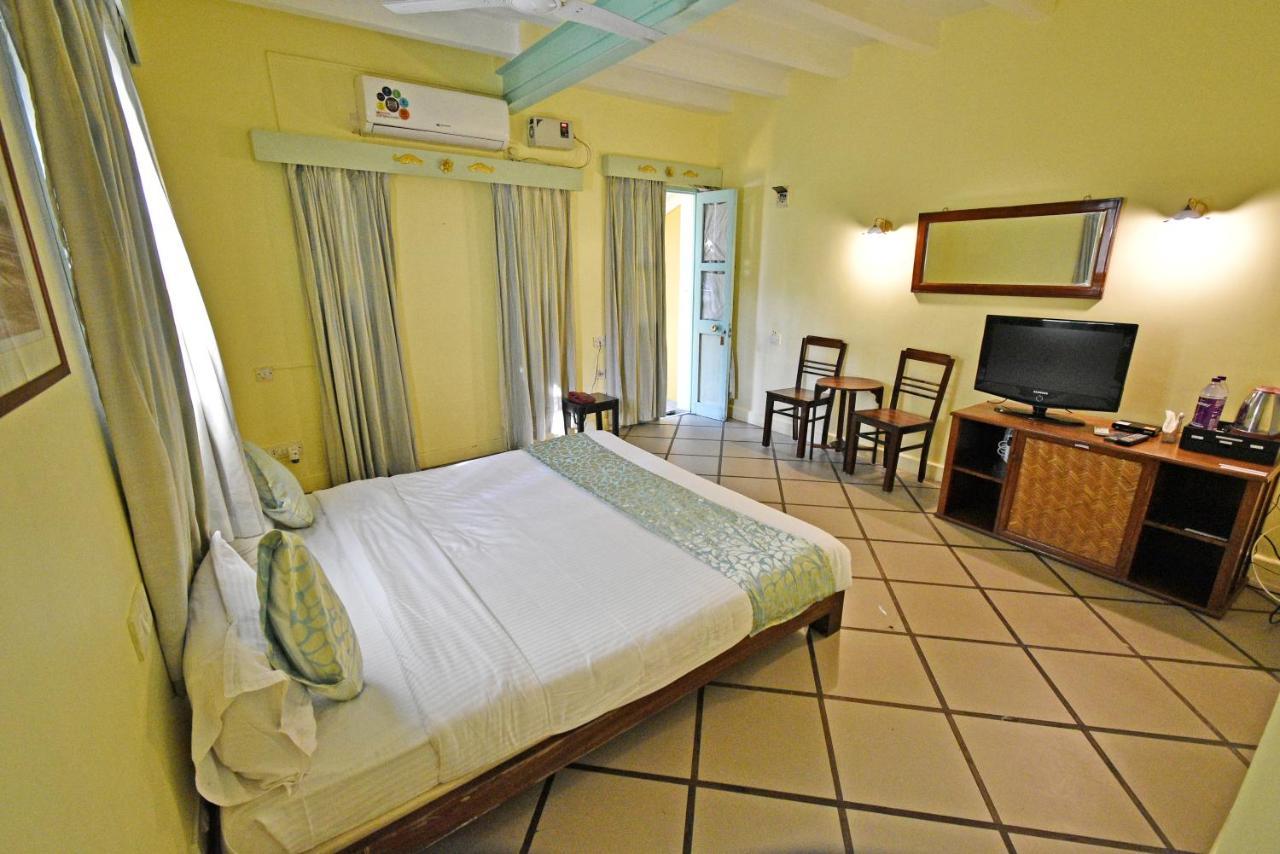 Hotel Villa Des Gouverneurs Pondicherry Bagian luar foto
