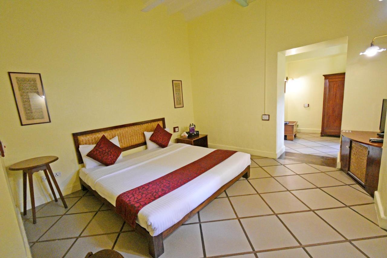 Hotel Villa Des Gouverneurs Pondicherry Bagian luar foto