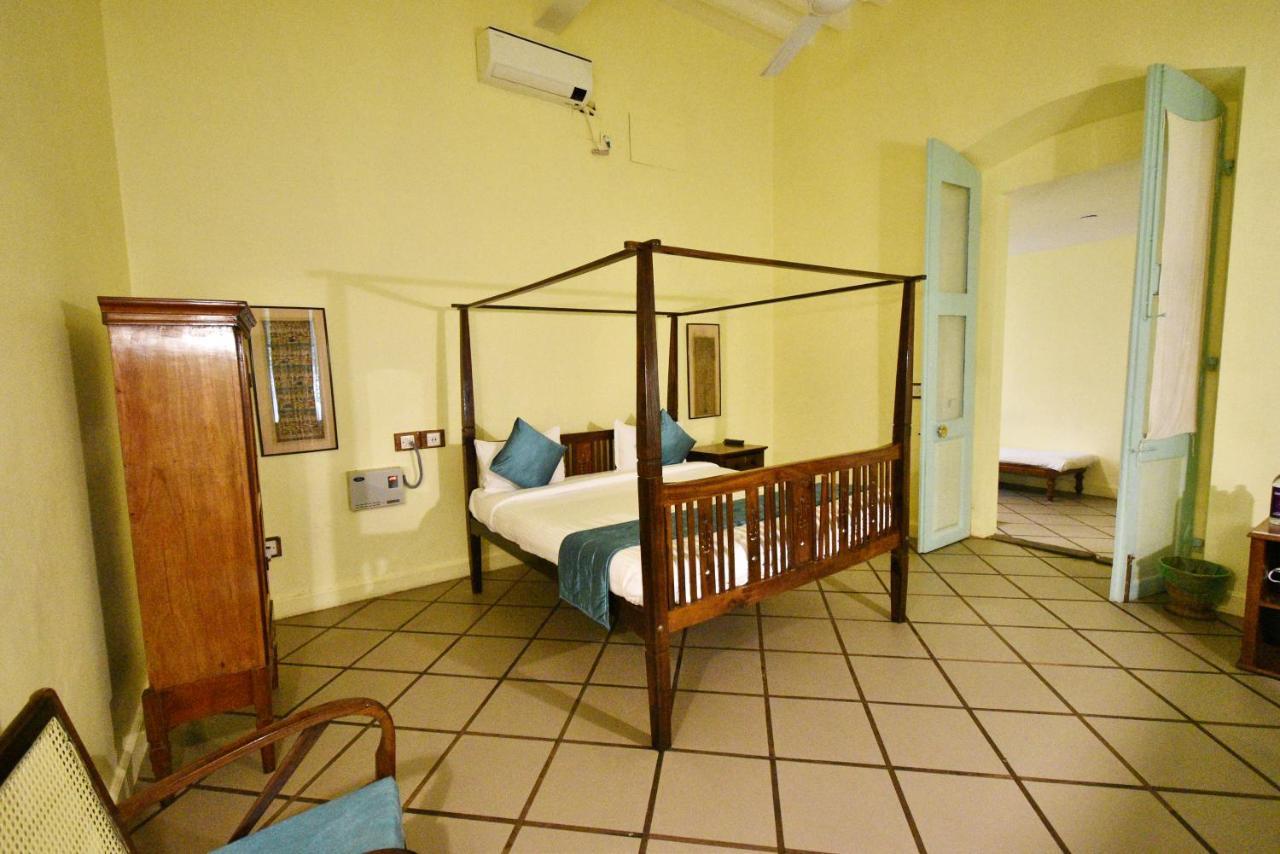 Hotel Villa Des Gouverneurs Pondicherry Bagian luar foto