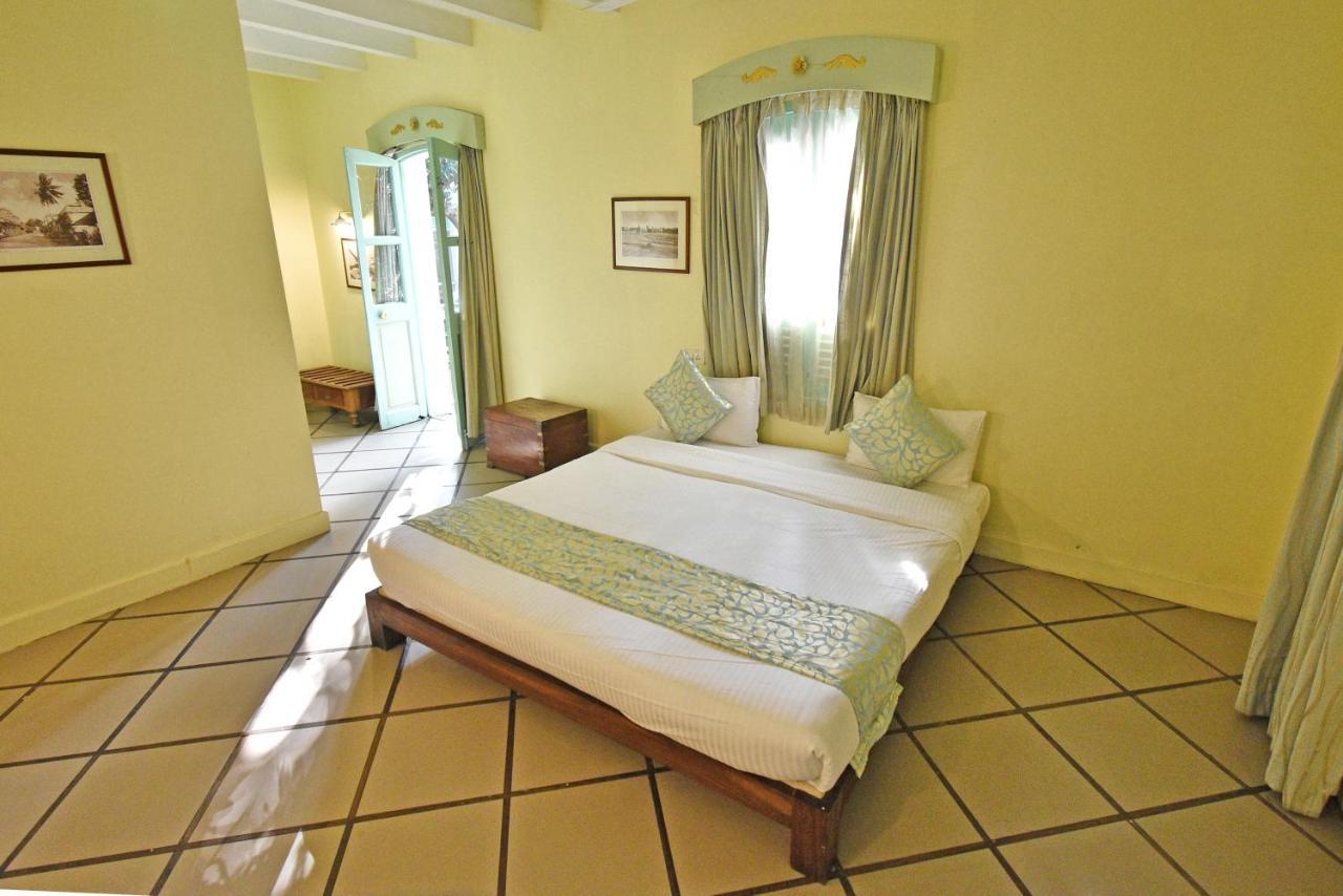 Hotel Villa Des Gouverneurs Pondicherry Bagian luar foto