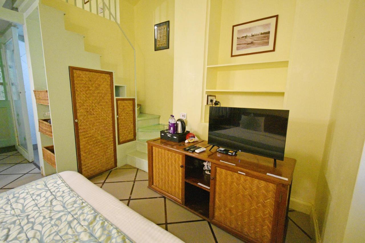 Hotel Villa Des Gouverneurs Pondicherry Bagian luar foto